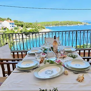 Apartment Paradise House Apart2, 5min Walking Distance To Center, Fiskardo
