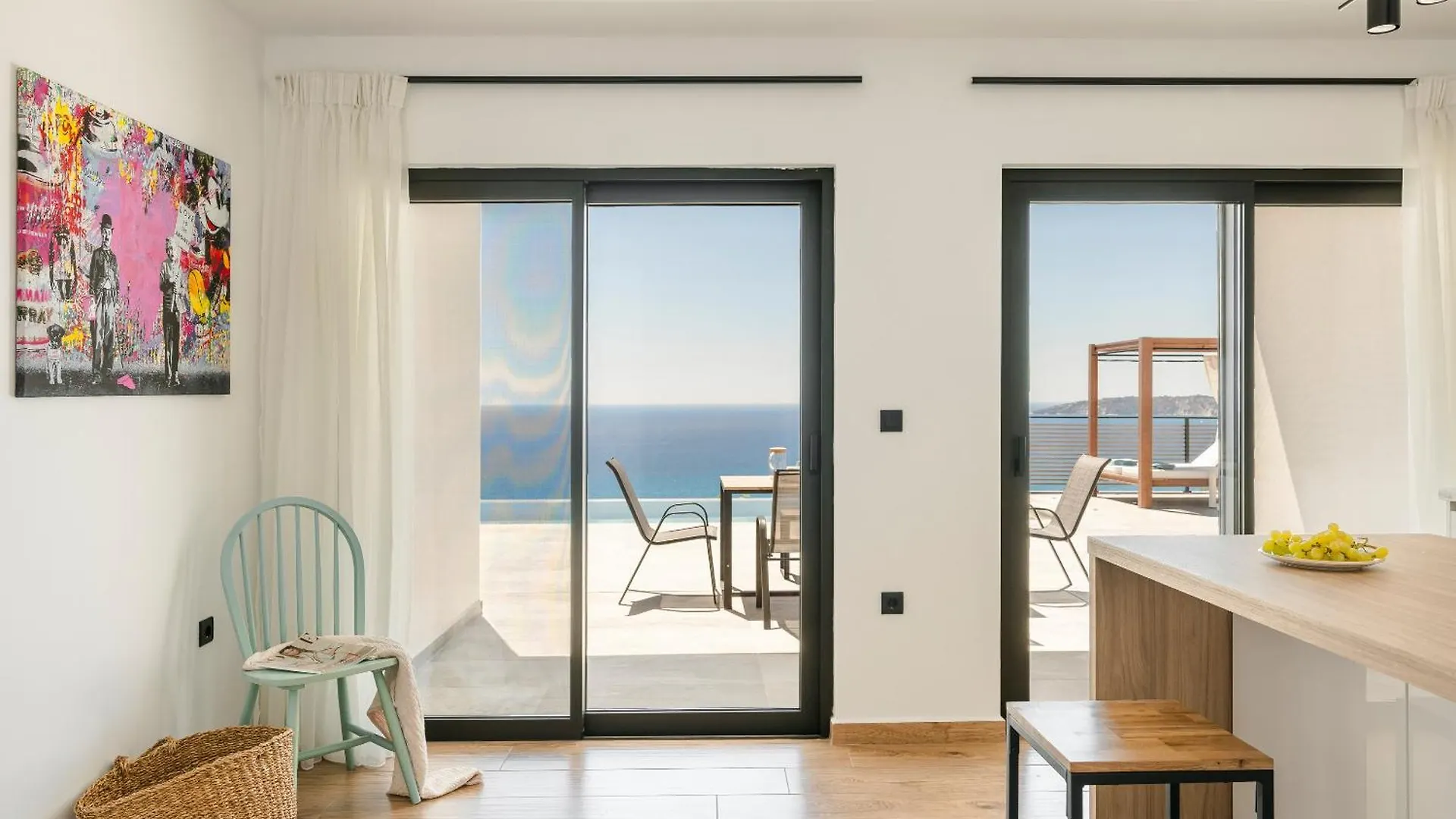 Mystique View Villas Lourdata  Greece